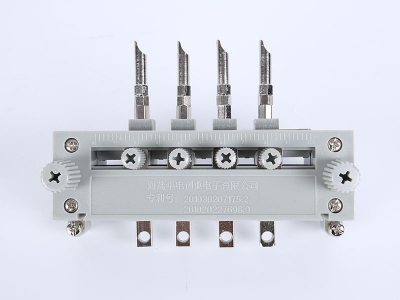 HH101B单相PC下出线表座（4滑块-105、125MM-孔距，-M8-螺杆）